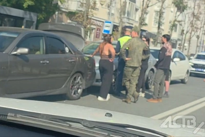Тройное ДТП на Ленина в Южно-Сахалинске
