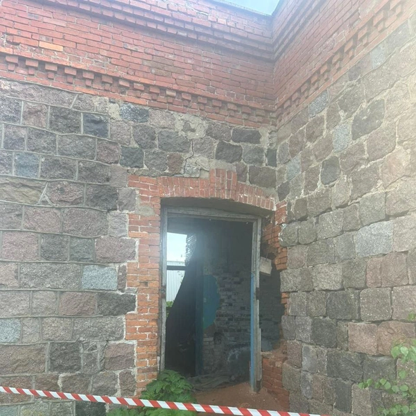 Появилось видео с места гибели девочек в заброшенном доме в Ленобласти | Источник: Прокуратура Ленинградской области