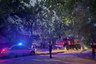 Пожар в девятиэтажке на севере Волгограда: жильцы с питомцами на улице, квартира выгорела