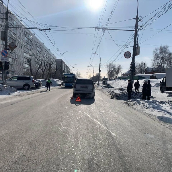Водитель сбил пешехода в зоне регулируемого пешеходного перехода | Источник: Госавтоинспекция Новосибирской области