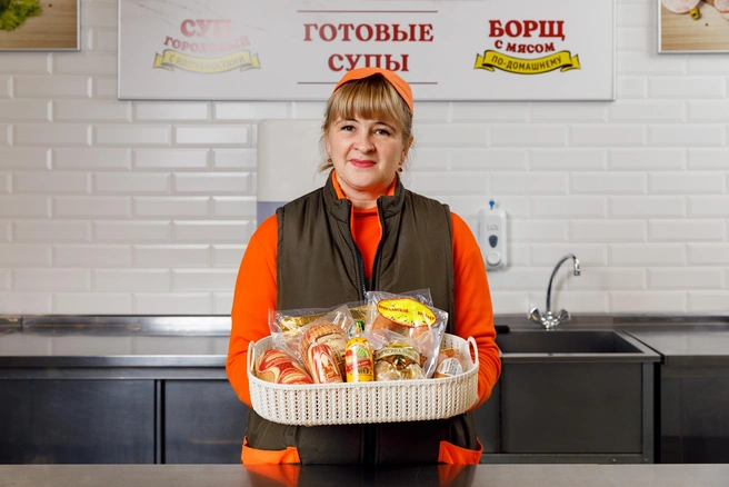 Ассортимент включает несколько видов шашлыка, маринованного цыпленка, колбаски для жарки и клариевого сома | Источник: «Ярославский бройлер»