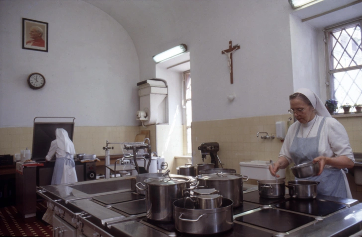 Ватиканские кухни, архивное фото 1988 года | Источник: Alain DENIZE/Gamma-Rapho via Getty Images