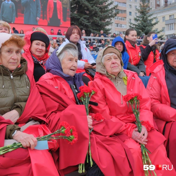 Зрители с восторгом следили за происходящим | Источник: Тимофей Калмаков / 59.RU