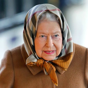 Королева сэкономит деньги налогоплательщиков при ремонте дворца