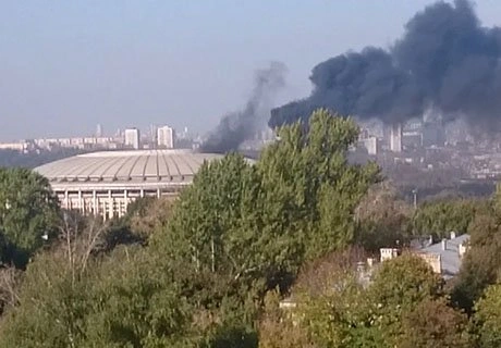 В Москве загорелся стадион «Лужники» (обновлено) | ya62.ru