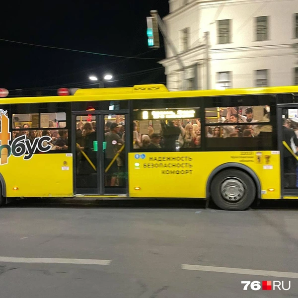 Автобус битком | Источник: Кирилл Поверинов / 76.RU