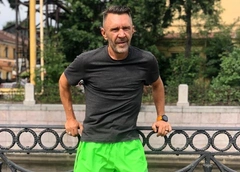 Сергей Шнуров ответил на критику клипа «Цой»