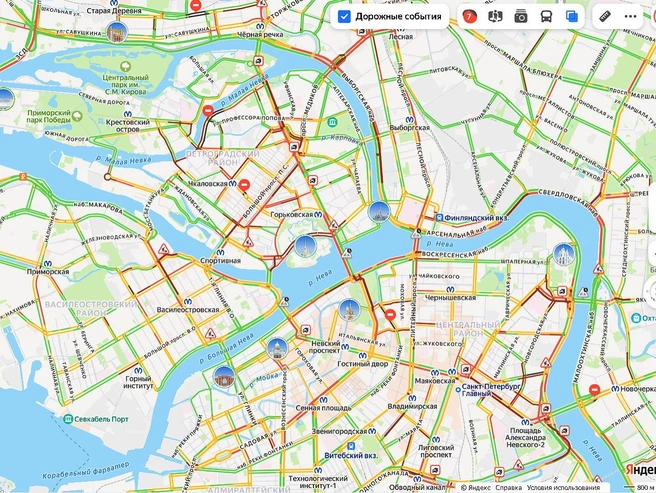 В центральных районах и на Петроградской стороне некоторые улицы на карте пробок окрасились в бордовый цвет. | Источник: «Яндекс.Карты»