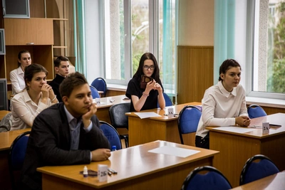 Новосибирские выпускники узнали результаты ЕГЭ по физике и обществознанию