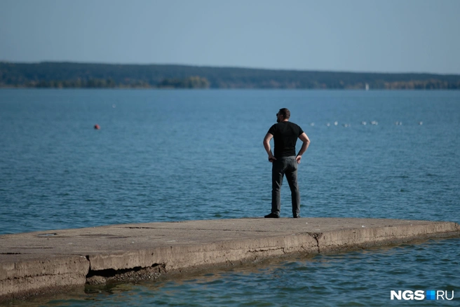 В парк приходят не только местные, здесь полно приезжих из соседних районов (а иногда даже из соседних городов) | Источник: Андрей Бортко / NGS.RU 