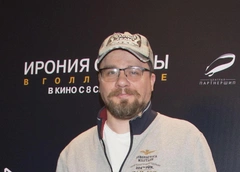 Женился сам, помоги другому: Гарик Харламов выручил парня, который делал предложение девушке