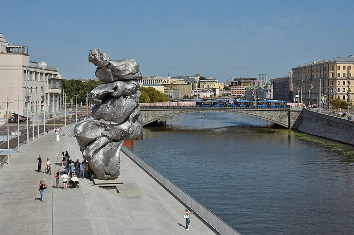 Урс Фишер (Big Clay #4), 2013—2014. Архивное фото | Источник: Ludvig14, CC BY-SA 4.0, via Wikimedia Commons