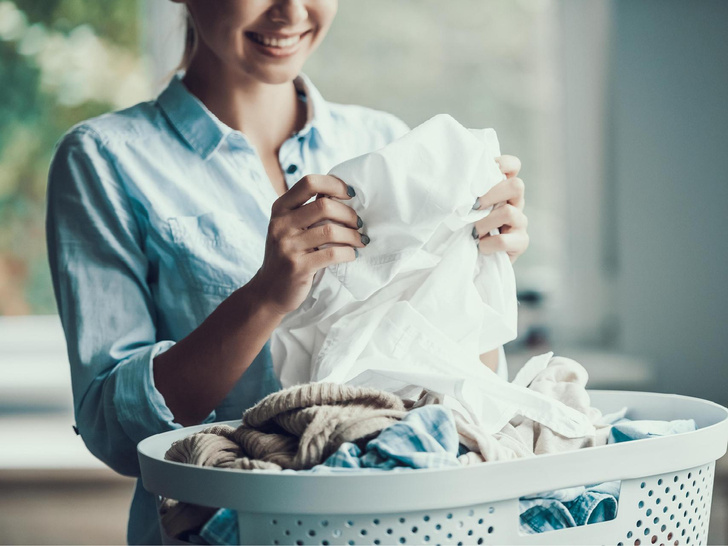 Чем вывести жирное пятно с одежды: 7 средств, которые еще не раз спасут ваши вещи