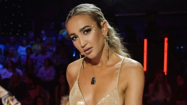 Ольга Бузова обиделась на СМИ, которые назвали ее «упитанной», и показала, как выглядит на самом деле