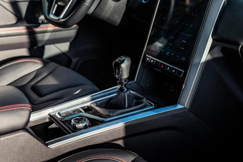 Доступна комплектация с 6-ступенчатой механической коробкой передач | Источник: ООО «Базис-Моторс»