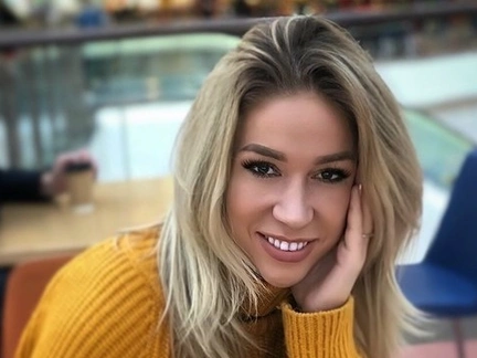 Надежда Ермакова о свадьбе, 15-летней разнице в возрасте с бойфрендом и обновленном «ДOМе-2»