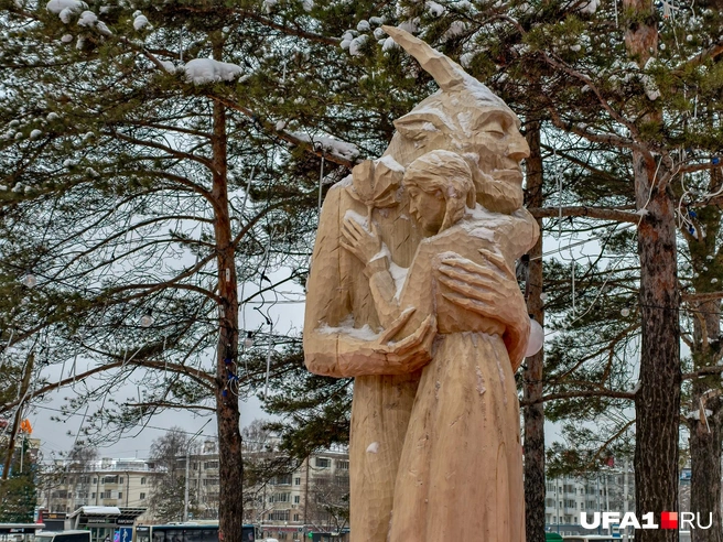 На неосвещенной улице такое увидеть&nbsp;— можно и поседеть | Источник: Булат Салихов / UFA1.RU