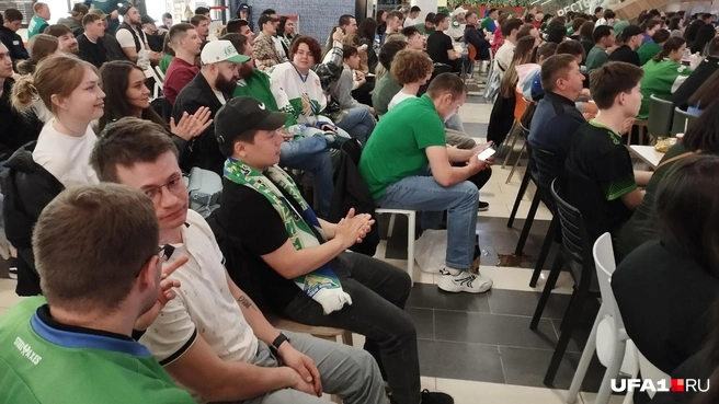 «Сфоткай типа мне тоже пофиг» | Источник: Антон Селиверстов / UFA1.RU