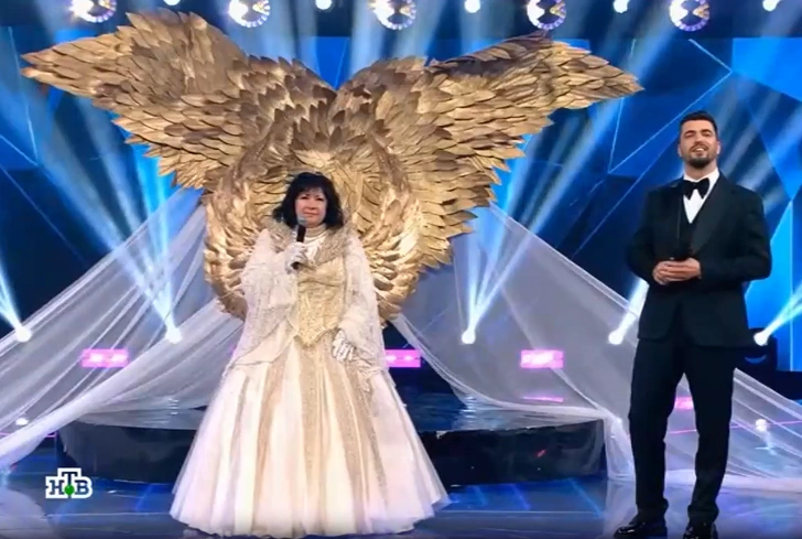 Валентина Викторовна исполнила песню «Шепотом»