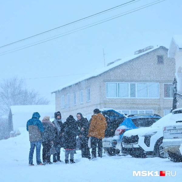 На отпевание пришли несколько десятков человек | Источник: Дмитрий Толстошеев / MSK1.RU