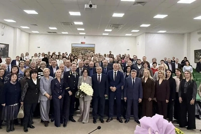Елену Сапунову проводили в почетную отставку