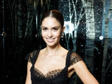 Агата Муцениеце стала мамой в третий раз