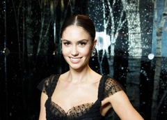 Агата Муцениеце стала мамой в третий раз