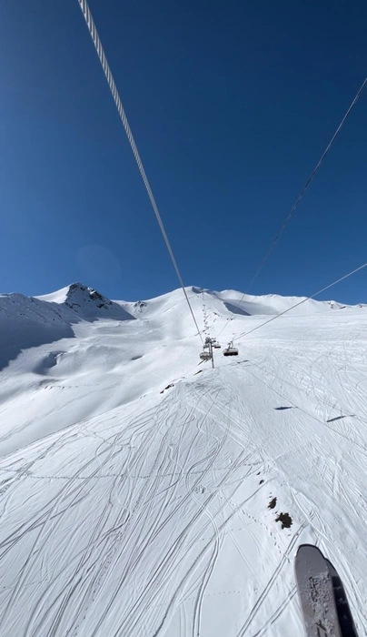 Подъемник на самую высокую трассу курорта | Источник: Габриелла Захарова / 26.RU