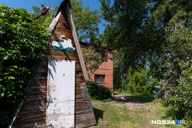 Канализации на острове нет | Источник: Мария Ленц / NGS24.RU