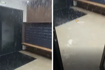 В Новосибирске повторно затопило подъезд жилого дома