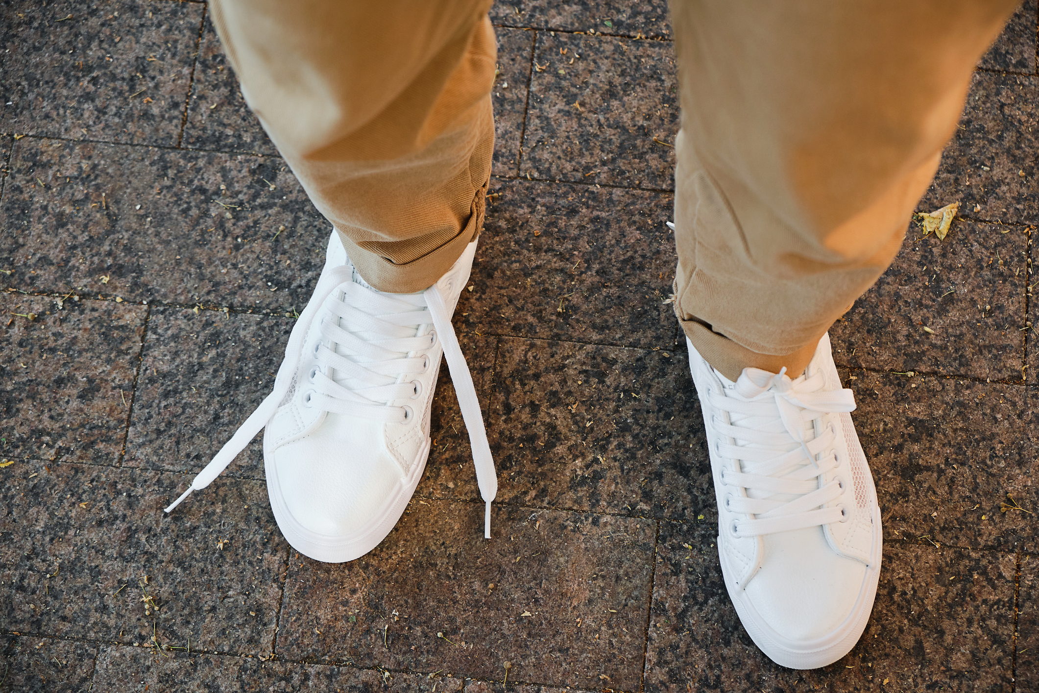 6 способов вязать шнурки: лесенкой, бабочкой, решеткой и другими  поэтическими и практичными способами | MAXIM