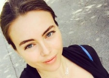 Виктория Крутая дразнит откровенными снимками