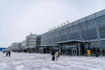 В аэропорту Кольцово багаж забыли на взлетной полосе