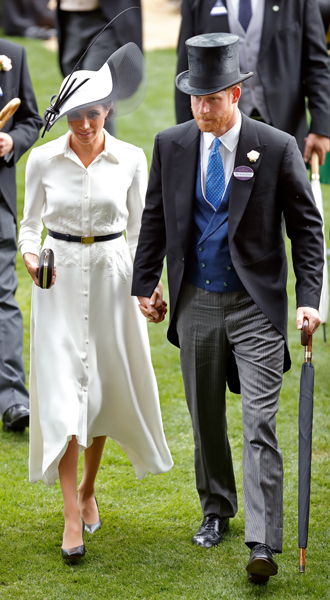 Фото №9 - Герцогиня Меган тратит на наряды больше герцогини Кейт