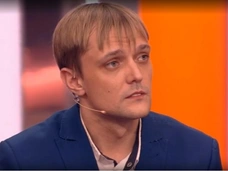 «Постоянные ночные клубы, показы, голые модели»: Сергей Зверев-младший жалуется, что отец сломал его психику
