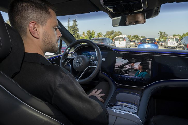 Mercedes-Benz обошел Tesla: теперь у S-класса и EQS есть настоящий автопилот