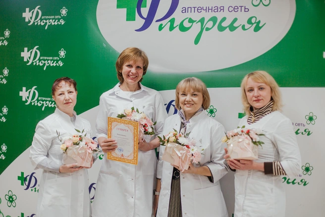 Всех фармацевтов наградили знаками отличия | Источник: Ксения Зимина
