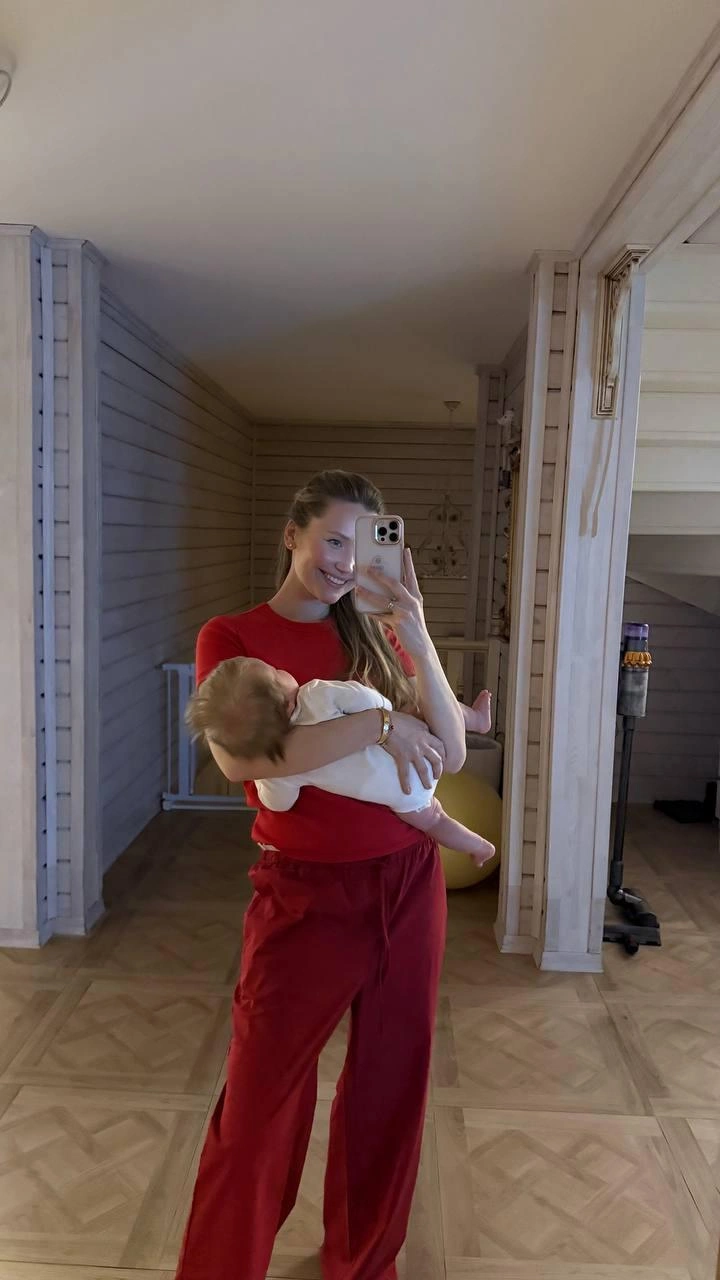 Елизавета встретила этот год в новом статусе | Источник: Elizaveta Anikhovskaya / T.me