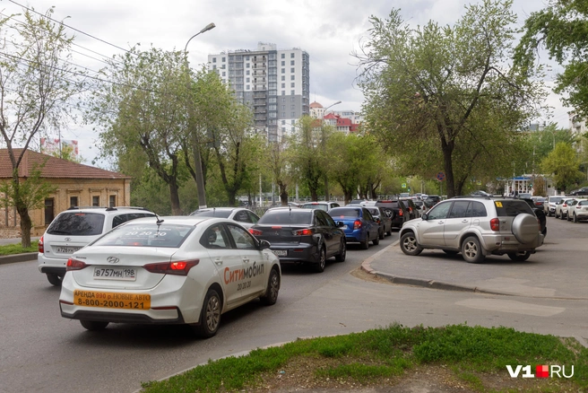 А как вы добирались до работы или учебы? | Источник: Алексей Волхонский / V1.RU