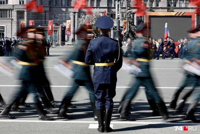 Торжественный марш отрабатывали все участники парада 9 Мая | Источник: Наталья Лапцевич