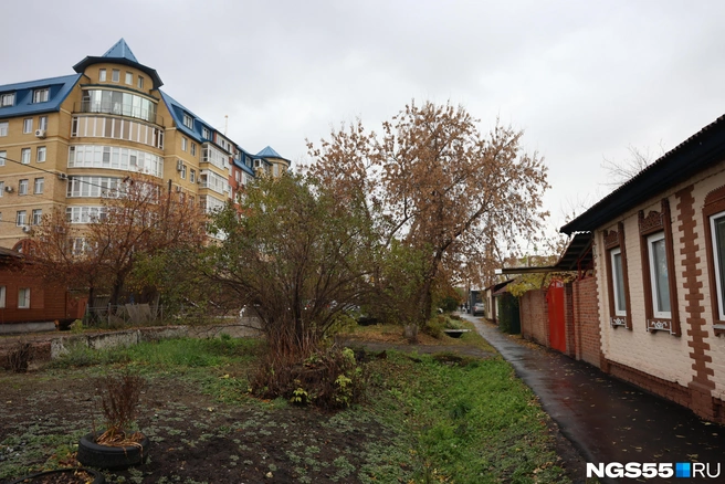 Частный сектор существует в этой части города много лет | Источник: Евгений Софийчук / NGS55.RU