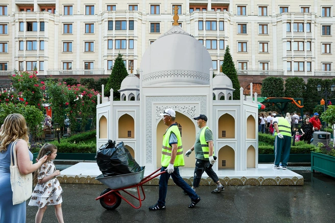 Здесь есть даже свой Татж-Махал | Источник: Артем Устюжанин / MSK1.RU