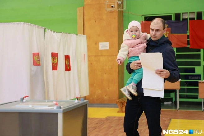 На выборы многие приходили с детьми | Источник: Мария Ленц / NGS24.RU