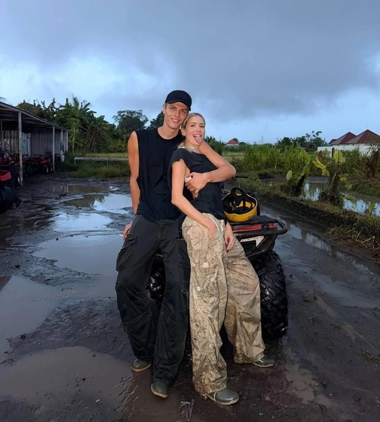 Вскоре после расставания с мужем Перминова появилась на публике с Тарасом Романовым