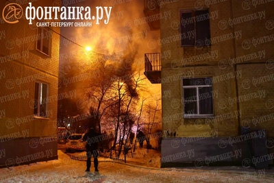 На Кантемировской перекрыли движение после броска зажигательных смесей