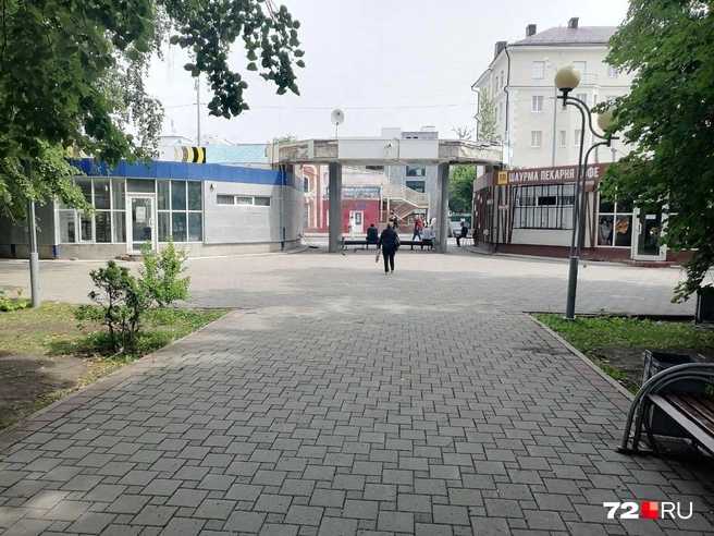 Теперь на остановку можно пройти свободно | Источник: Илья Мохирев / 72.RU