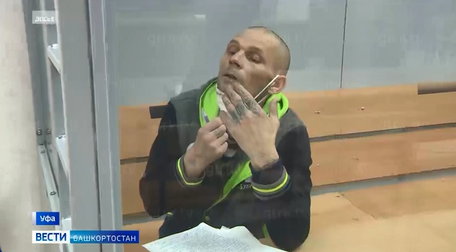 Сначала он неохотно общался на камеру, но потом стал доказывать свою невиновность | Источник: gtrk.tv