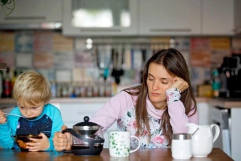 «Ребенку 4 года, муж предал, мать в деменции. Не вывожу все это, ищу спасения в алкоголе»