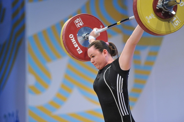 Казахстанская атлетка Анна Нурмухамбетова получила медаль Олимпийских игр 12 лет спустя
