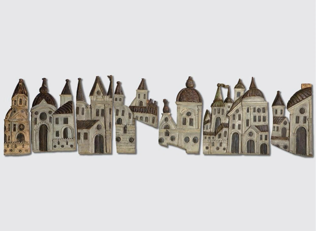 Град Иерусалим (деталь Распятия). Москва. Середина XVIII века. Дерево; резьба, роспись маслом, позолота. Из собрания музея-заповедника «Коломенское». | Источник: Архив пресс-службы